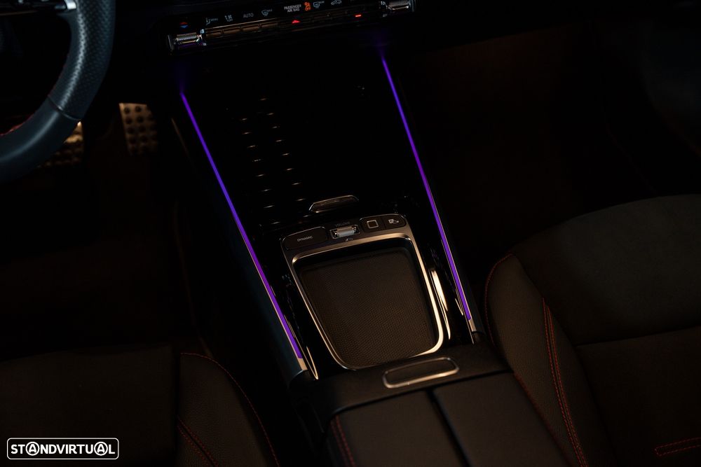 Mercedes-Benz GLA 250 e AMG Line - 17