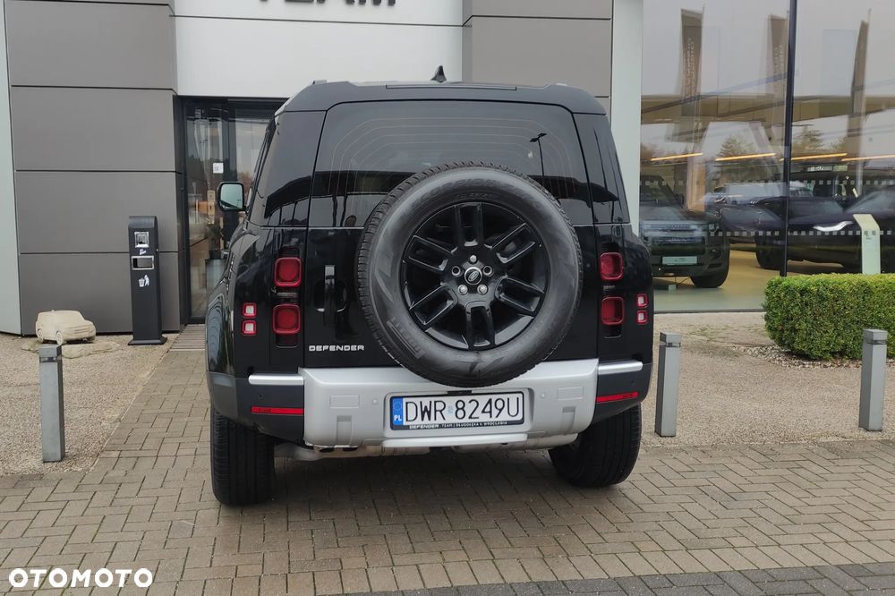 Land Rover Defender - 10