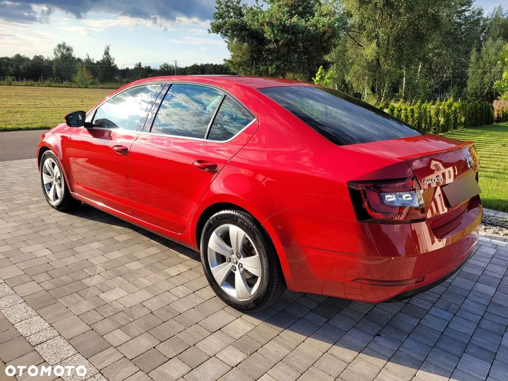 Skoda Octavia 2.0 TDI SCR 4x4 Style DSG - 12