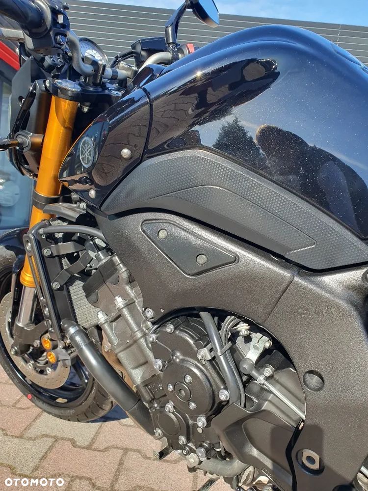 Yamaha FZ8 - 7