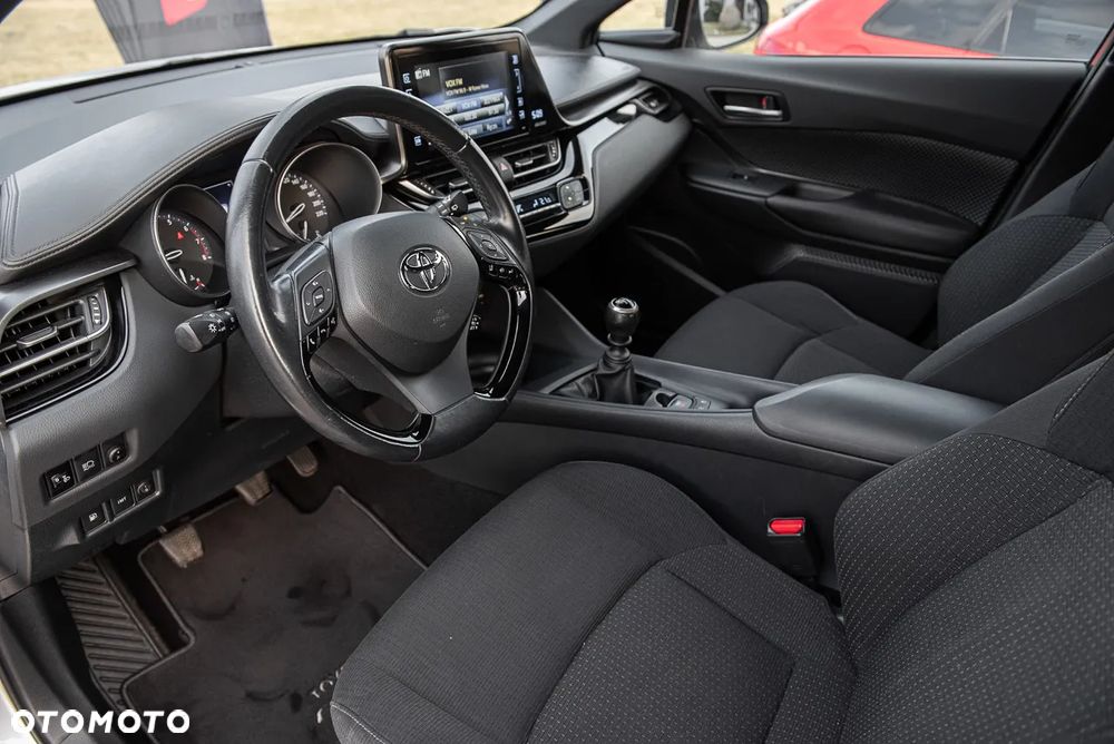 Toyota C-HR - 17