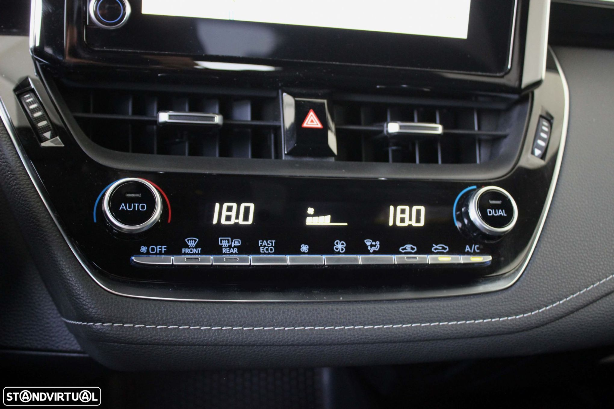 Toyota Corolla 1.8 Hybrid Comfort+P.Sport - 30
