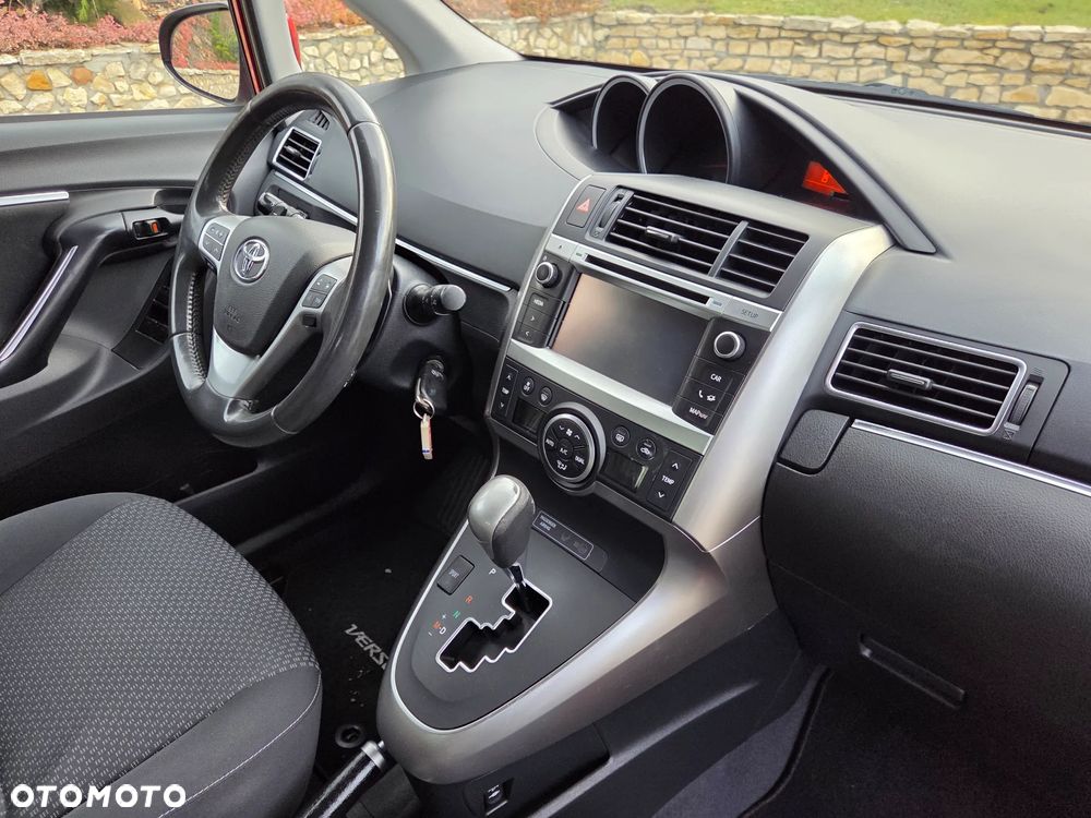 Toyota Verso 1.8 Premium MS - 23