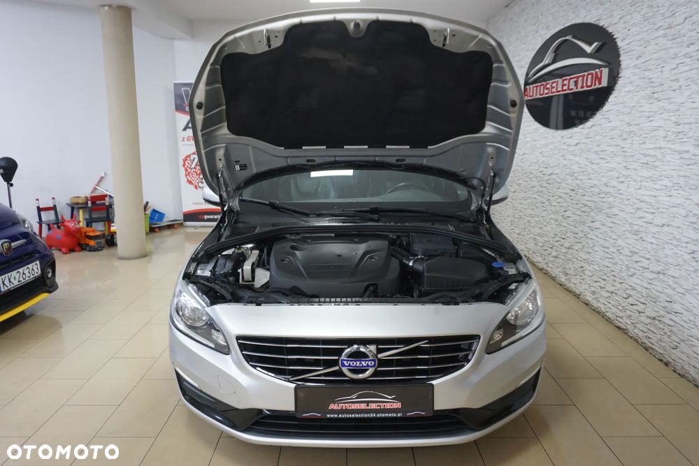 Volvo V60 D2 Kinetic - 8