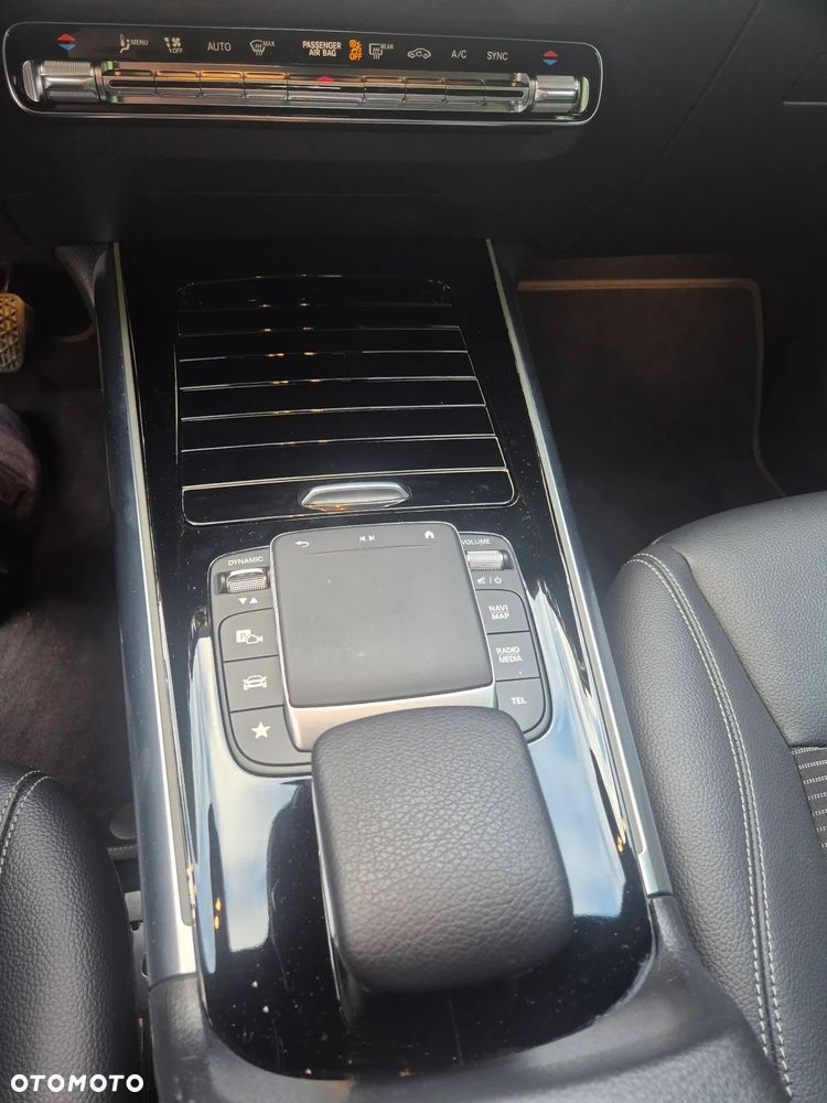 Mercedes-Benz GLA 200 Business Edition - 8