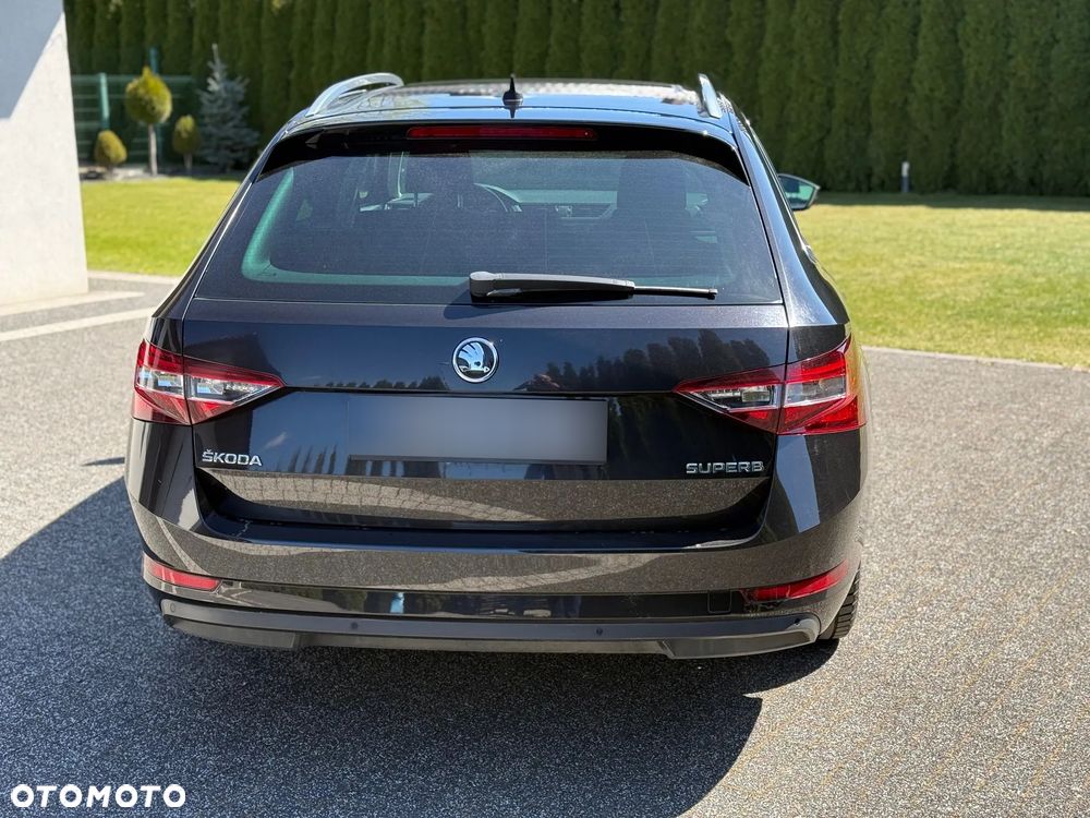 Skoda Superb 2.0 TDI DSG Style - 6