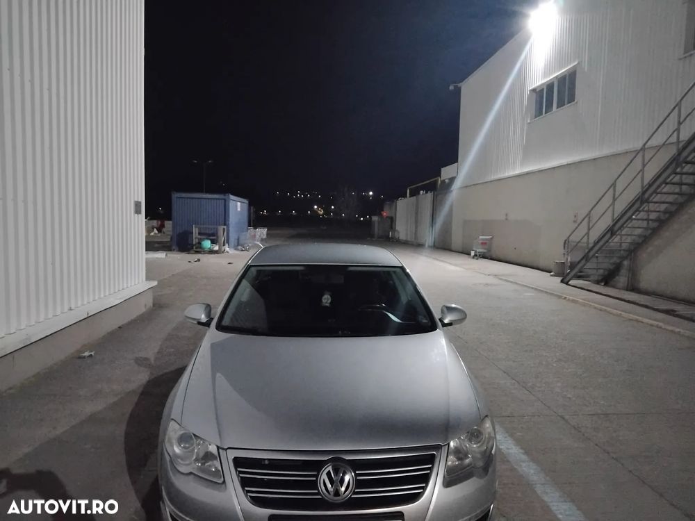 Volkswagen Passat 1.8 TSI Trendline - 8