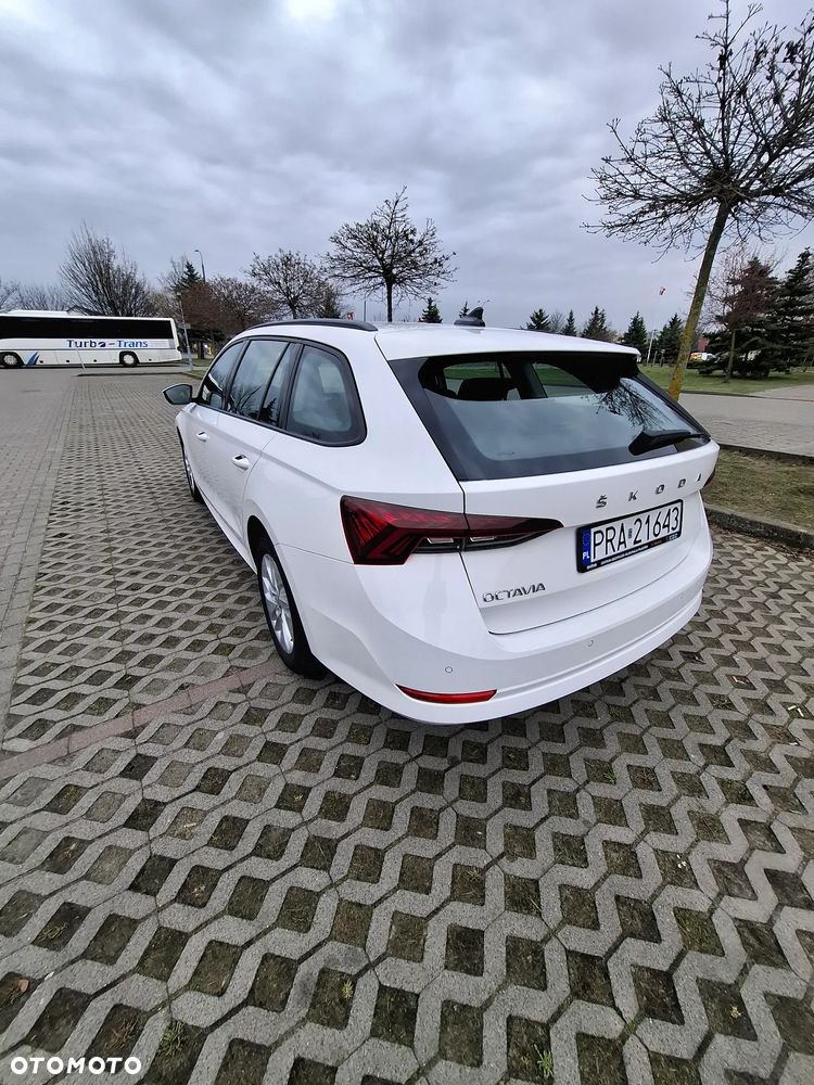 Skoda Octavia 2.0 TDI DSG Selection - 6