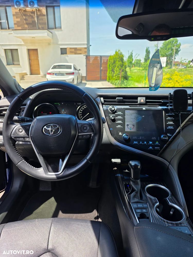 Toyota Camry 2.5 Exclusive - 18