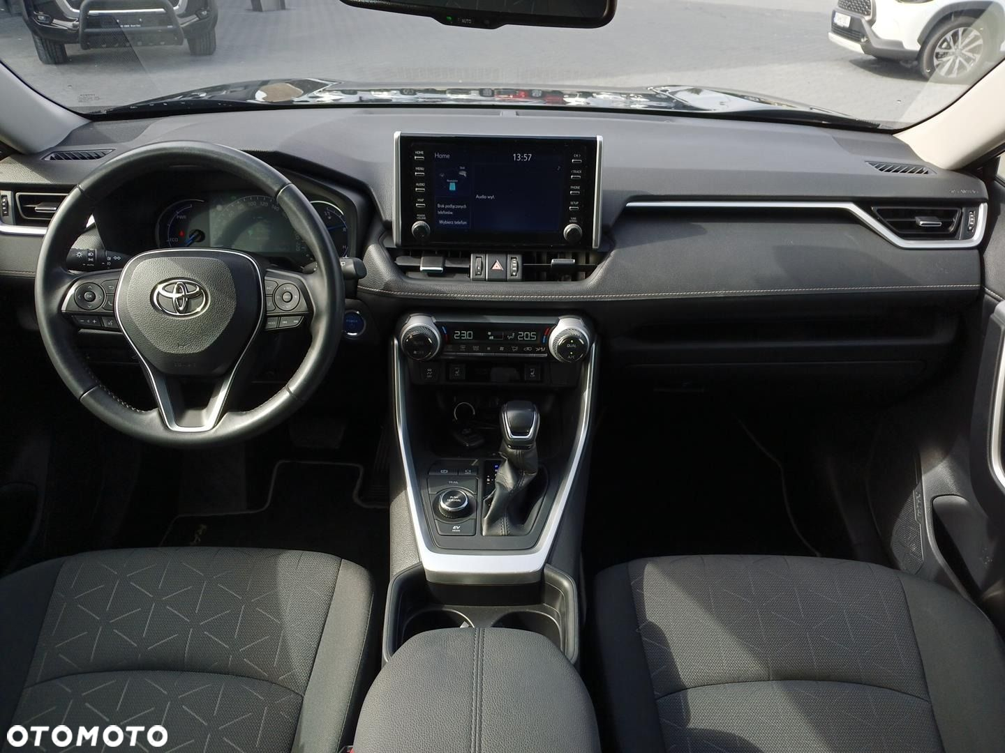 Toyota RAV4 - 10