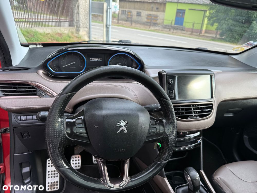 Peugeot 2008 1.6 e-HDi Allure S&S - 14