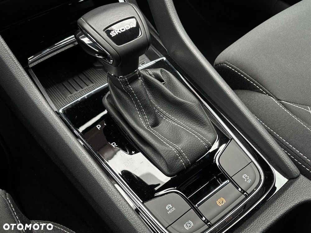 Skoda Karoq 1.5 TSI ACT Sportline DSG - 22