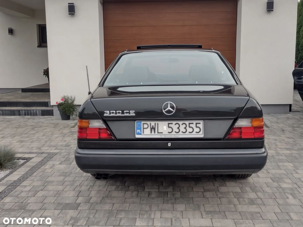 Mercedes-Benz W124 (1984-1993) - 8