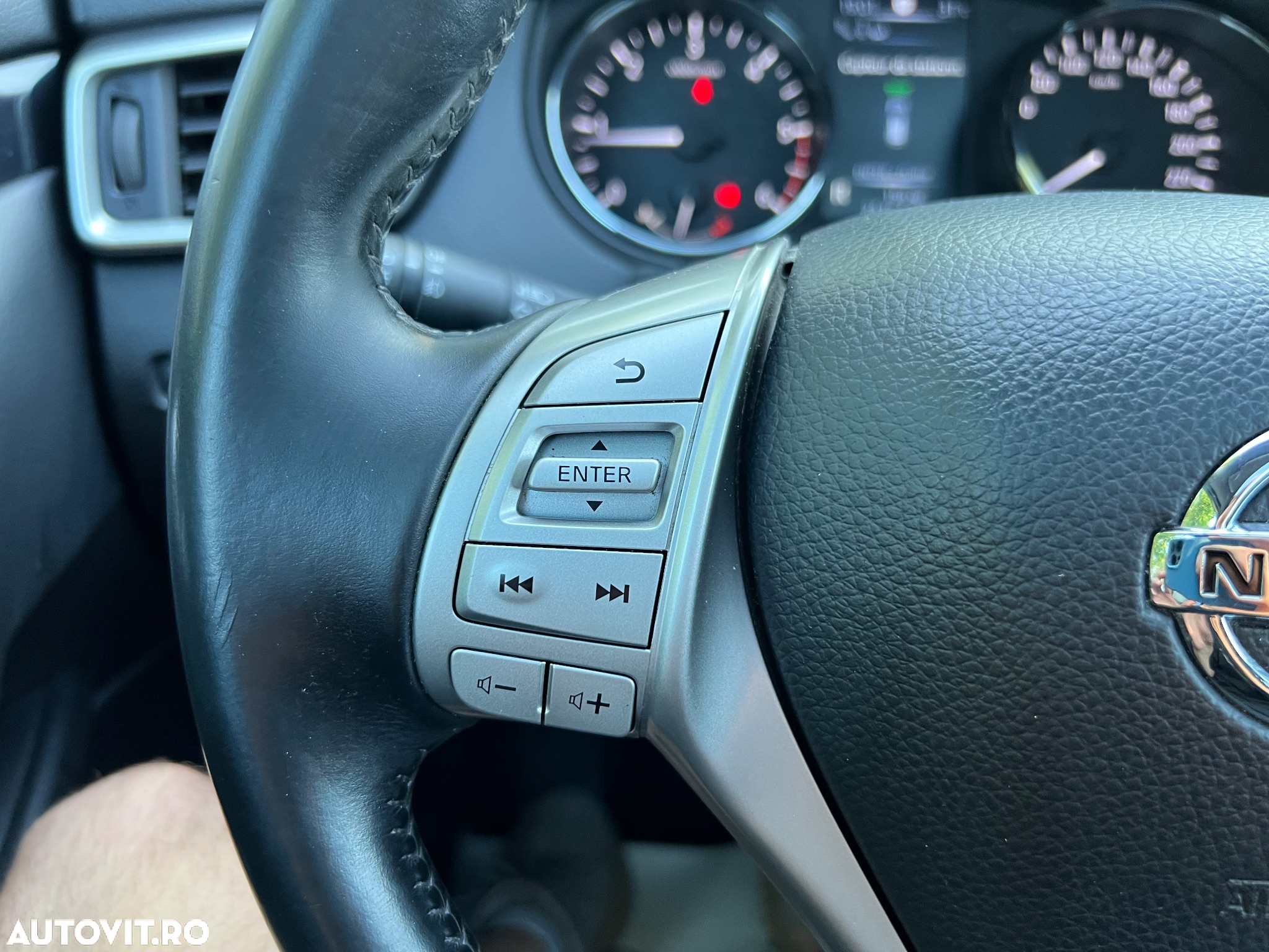 Nissan Qashqai 1.6 DCI Start/Stop X-TRONIC Tekna - 22
