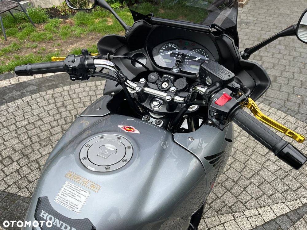 Honda CBF - 7