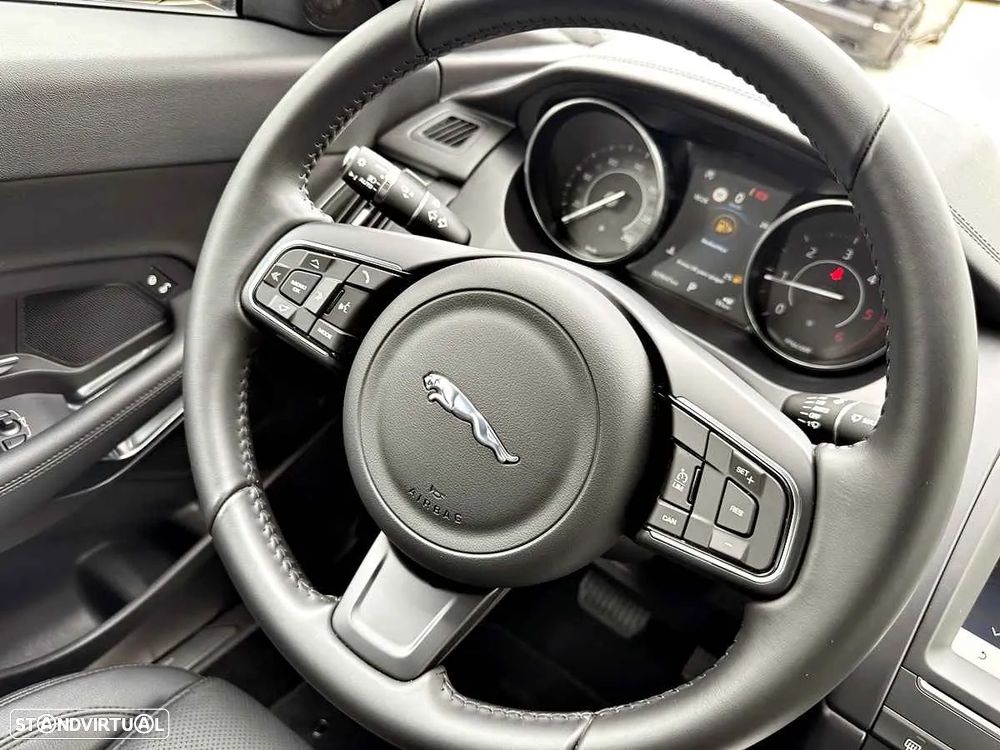 Jaguar E-Pace 2.0 i4D AWD Aut. - 12