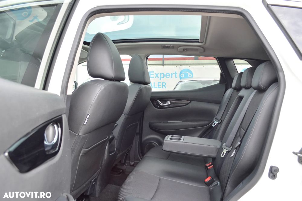 Nissan Qashqai 1.6 DCI Start/Stop X-TRONIC Tekna - 31