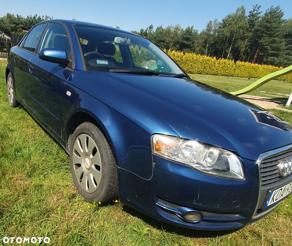 Audi A4 Limousine - 3