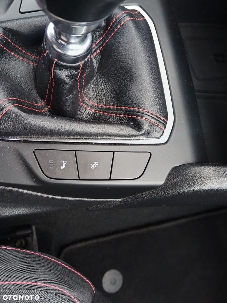 Ford Focus 1.5 EcoBlue Start-Stopp-System ST-LINE - 28