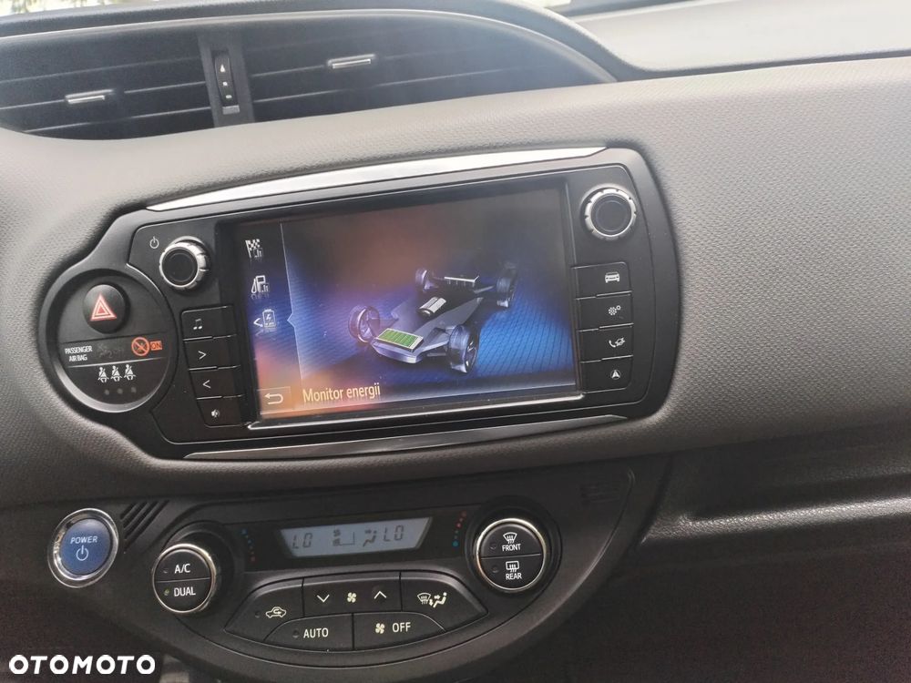 Toyota Yaris 1.5 VVT-i Comfort mit Design Paket - 20