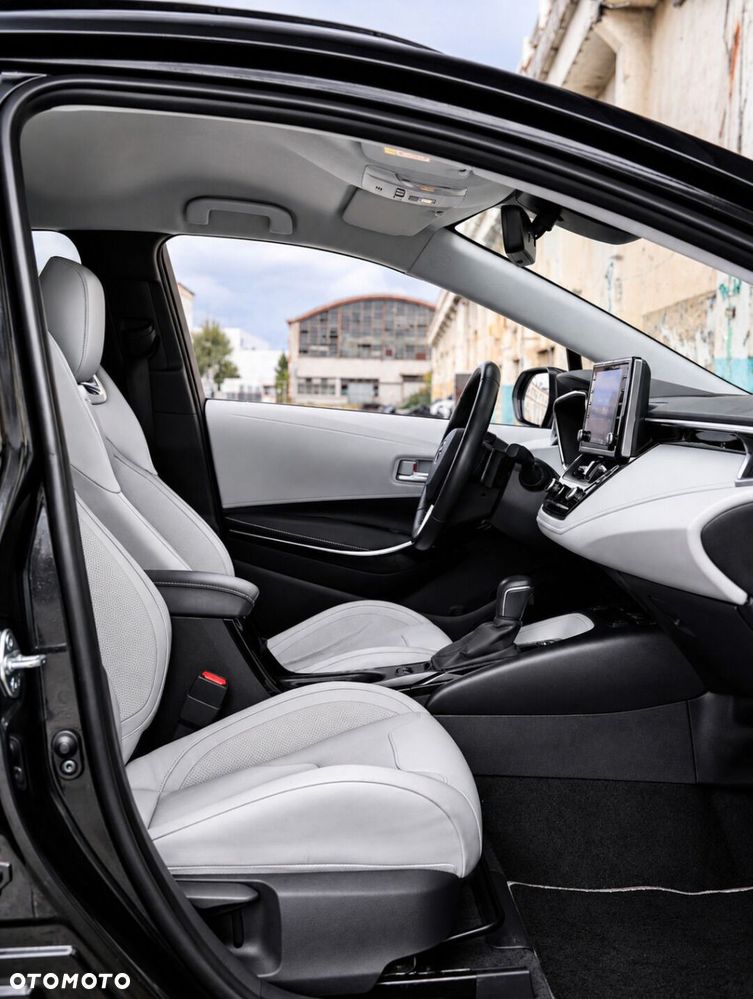 Toyota Corolla 2.0 Hybrid Executive - 20