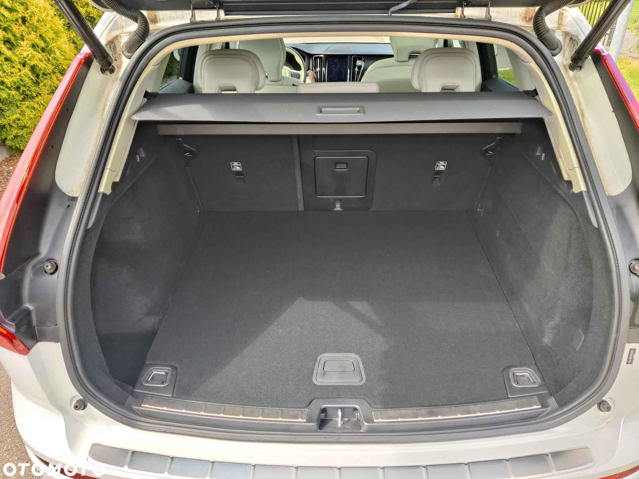 Volvo XC 60 B5 B AWD Momentum Pro - 28