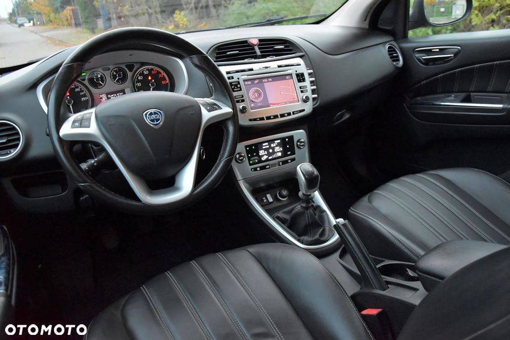 Lancia Delta 1.4 TurboJet 16v Gold - 17