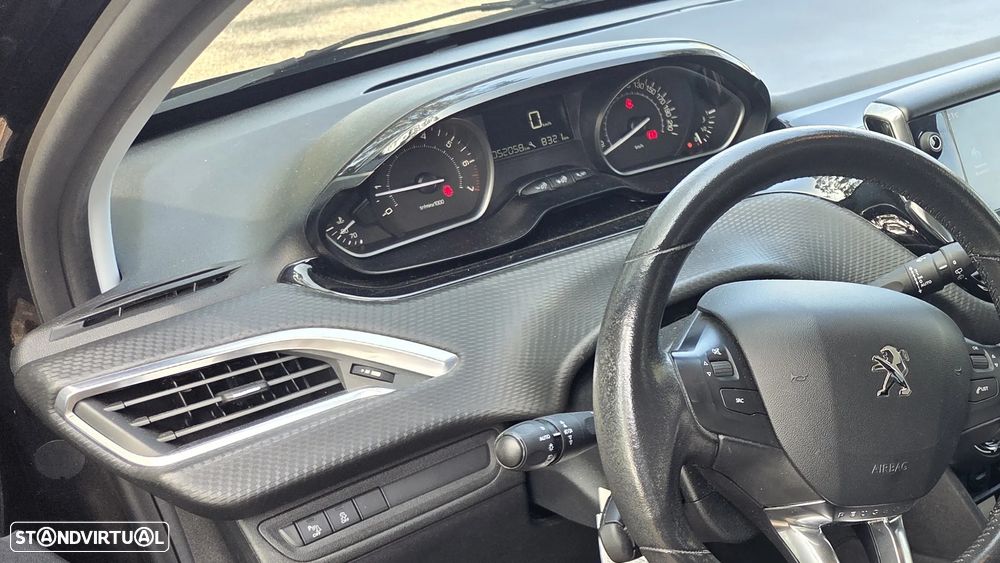 Peugeot 208 1.2 PureTech Style - 19