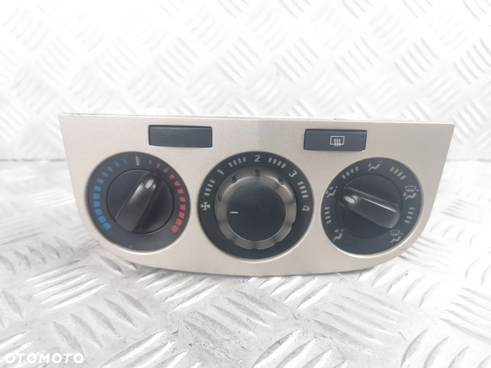 Panel klimatyzacji Opel Corsa D 466119570 - 1