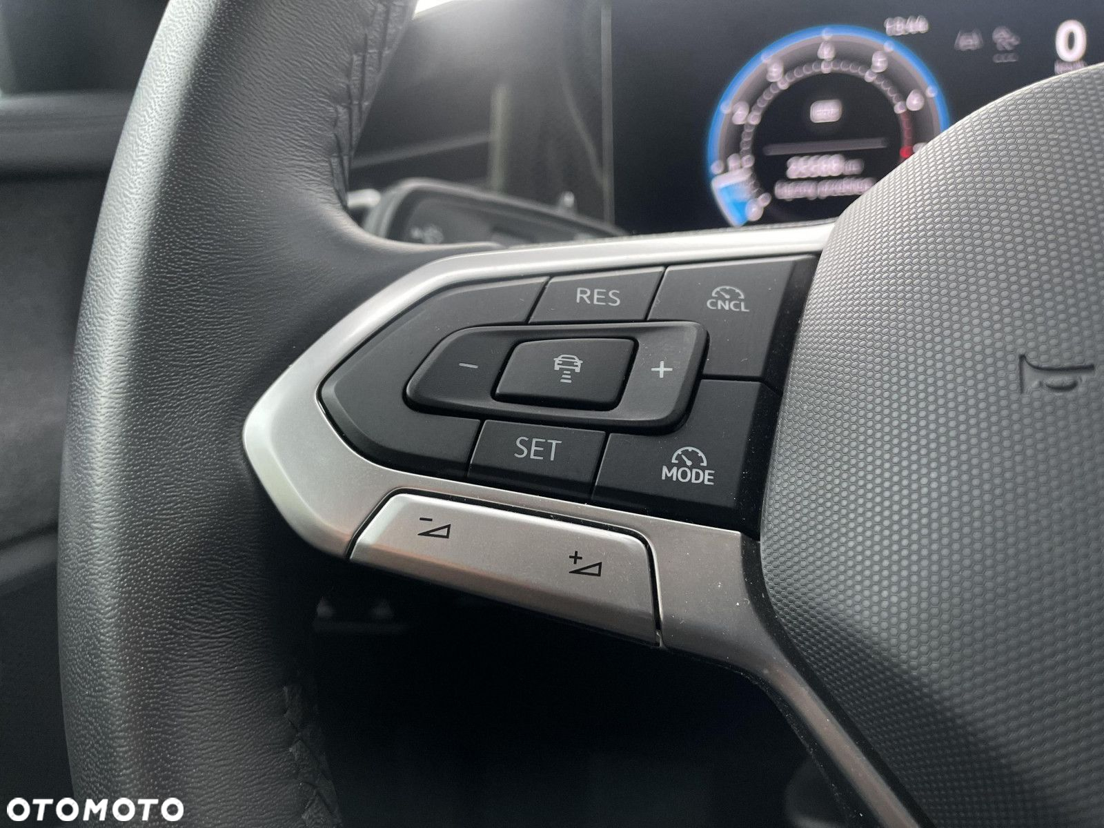 Volkswagen Passat - 27