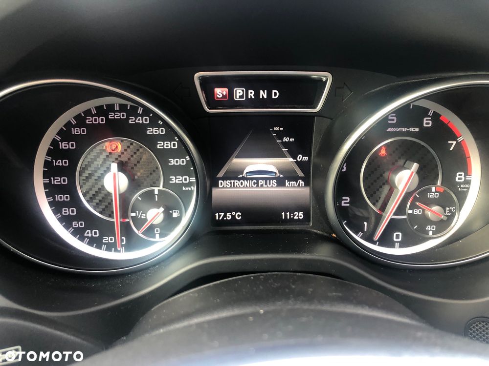 Mercedes-Benz GLA 45 AMG 4Matic 7G-DCT - 22