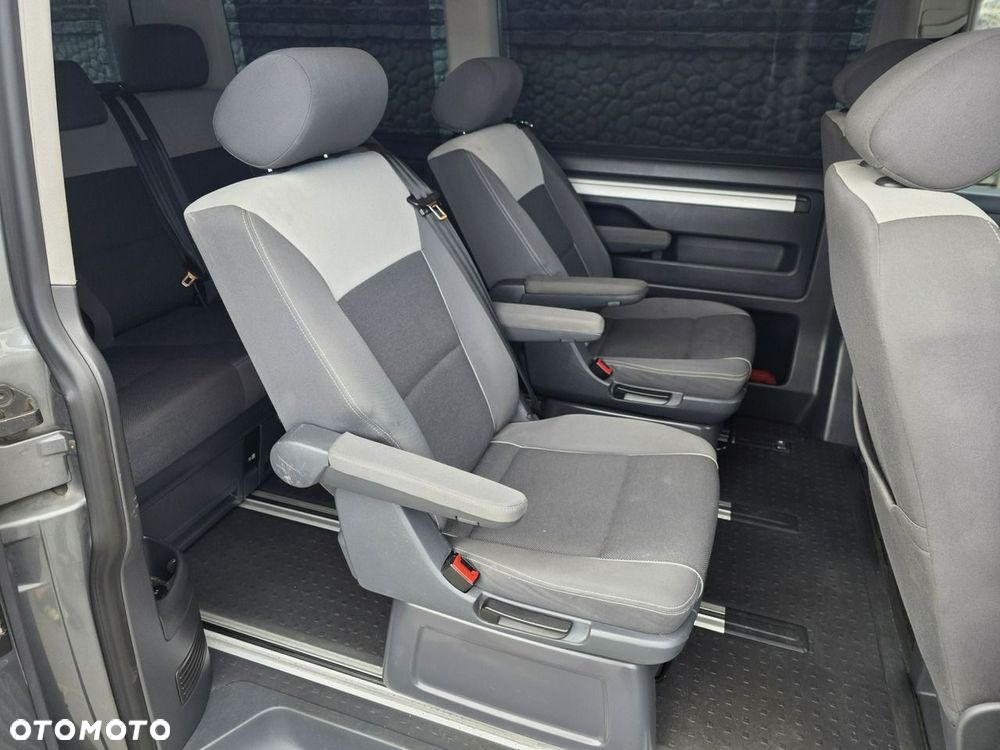 Volkswagen Multivan - 23