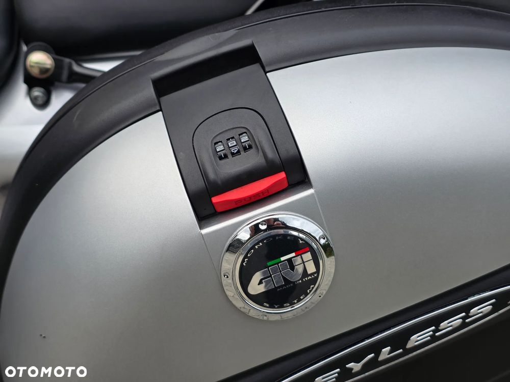 Suzuki Hayabusa - 35