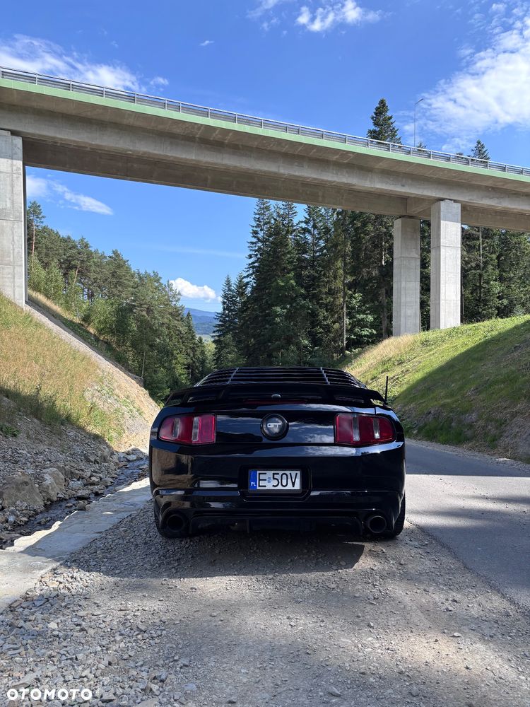 Ford Mustang 5.0 V8 GT - 13