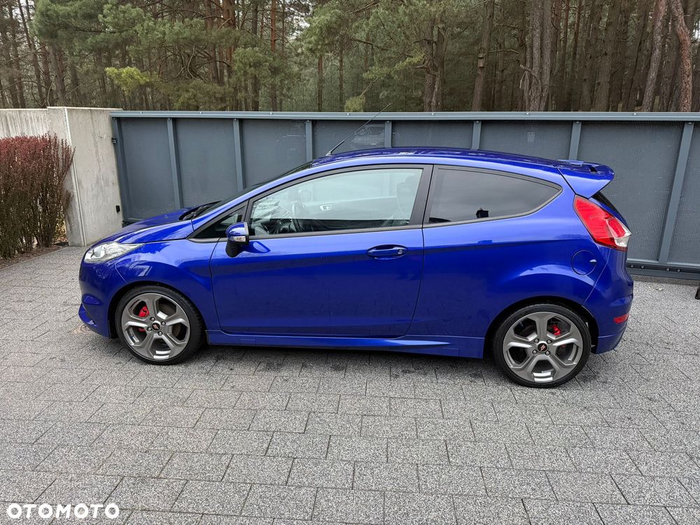 Ford Fiesta 1.6 EcoBoost ST - 19