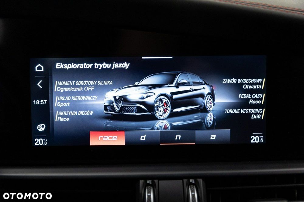 Alfa Romeo Giulia - 38