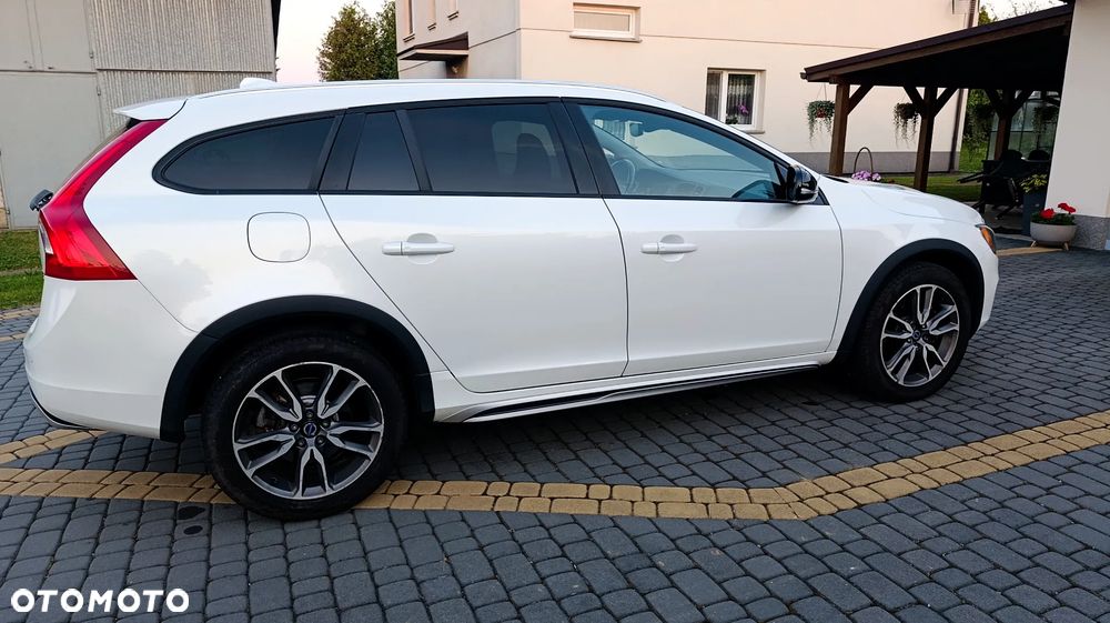 Volvo V60 Cross Country - 7