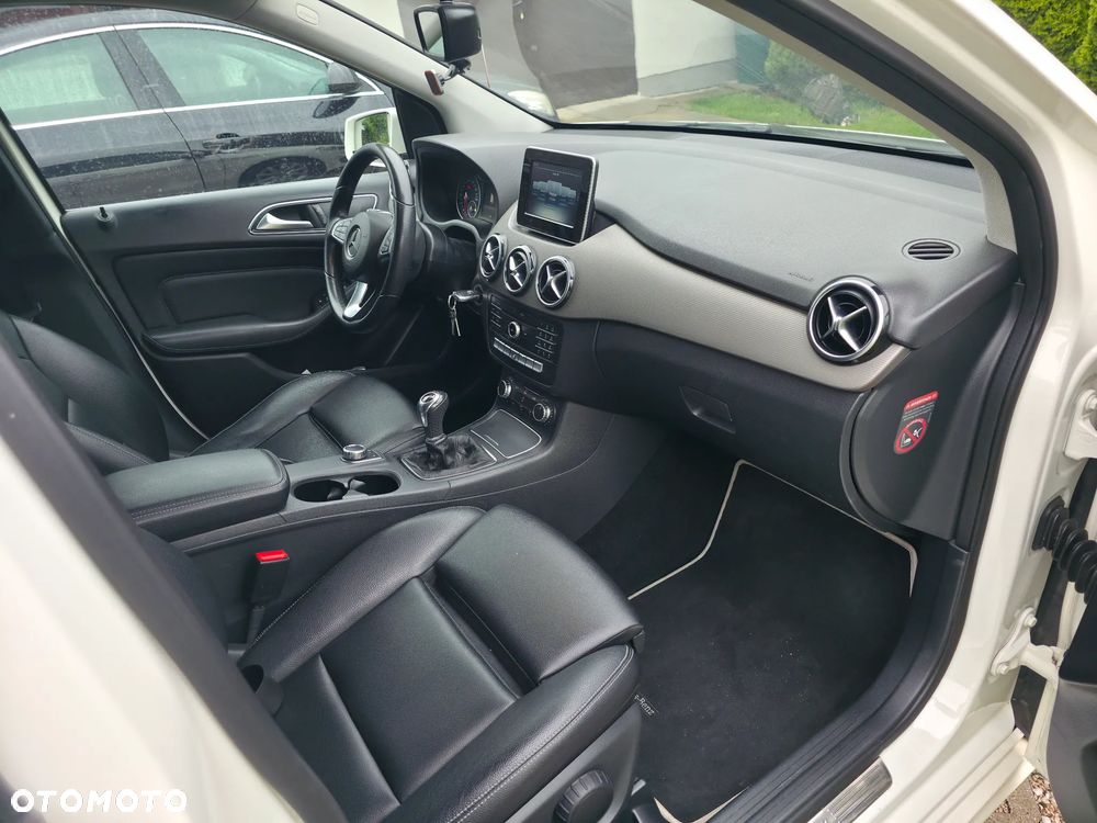 Mercedes-Benz Klasa B 180 (CDI) d - 23