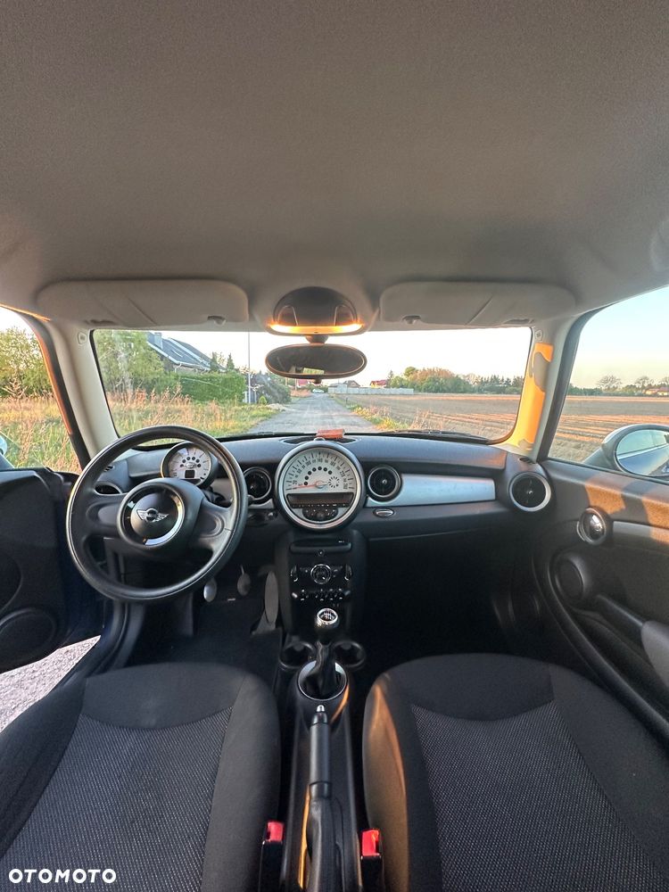 MINI ONE D - 6