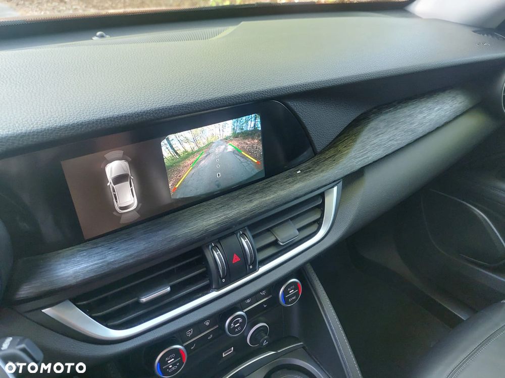 Alfa Romeo Stelvio 2.0 Turbo 16V AT8-Q4 Executive - 12
