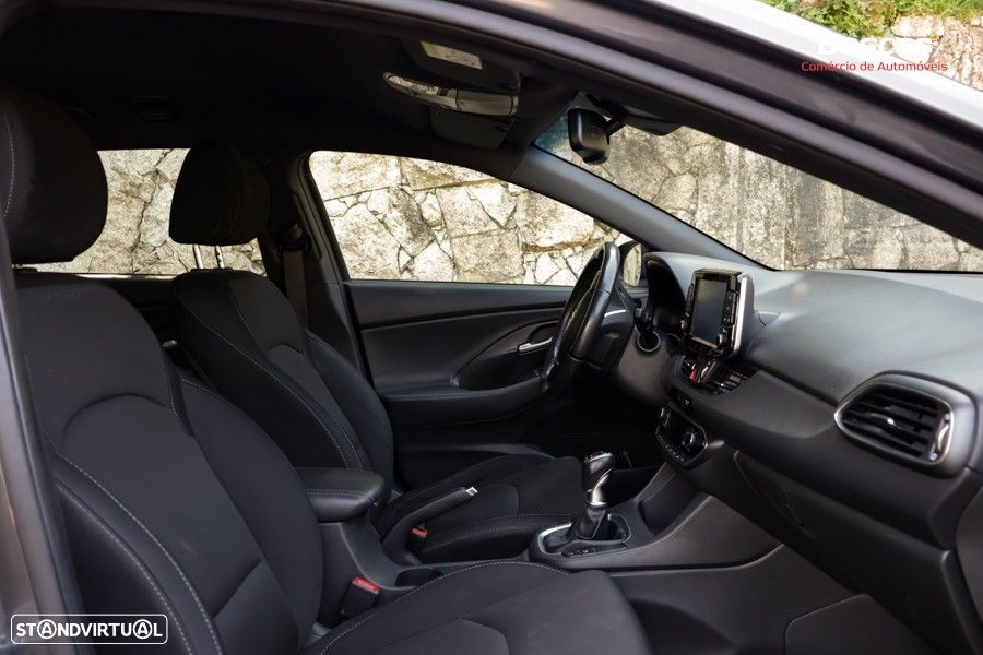 Hyundai i30 SW 1.6 CRDi Style+Navi - 25