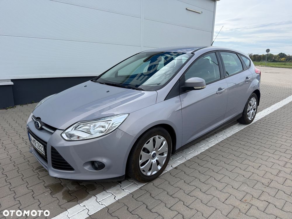 Ford Focus 2011 photo 2