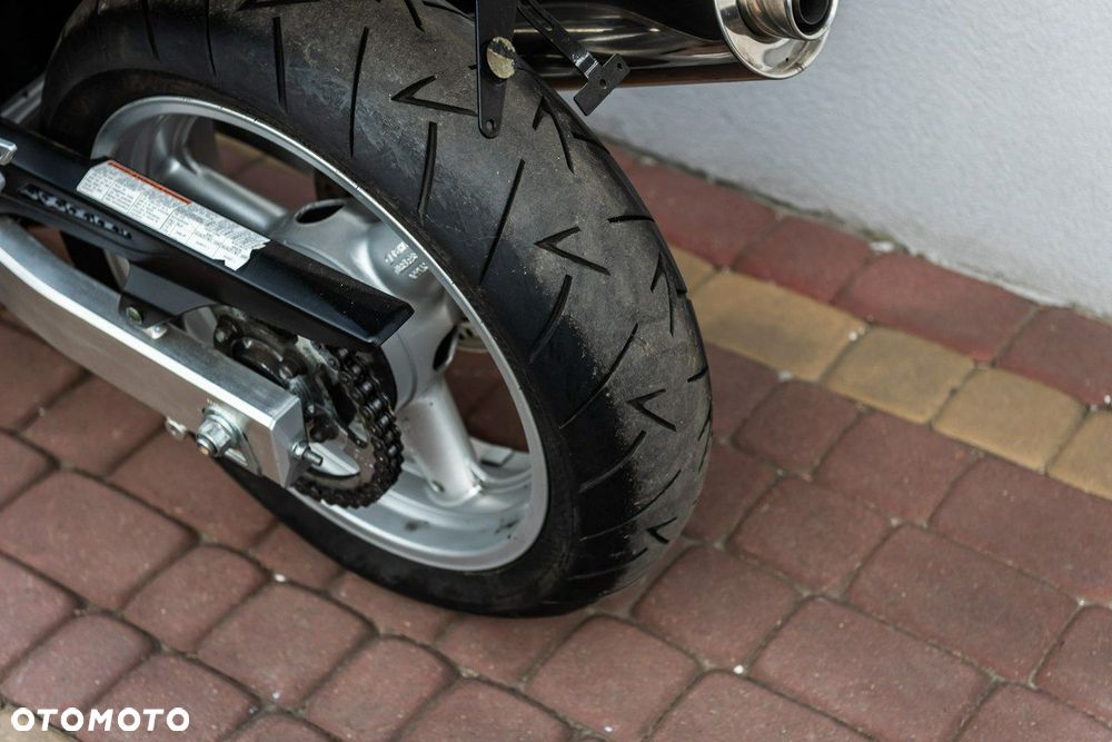 Suzuki SV - 8