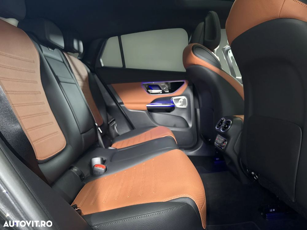 Mercedes-Benz GLC Coupe 300 4MATIC MHEV - 14