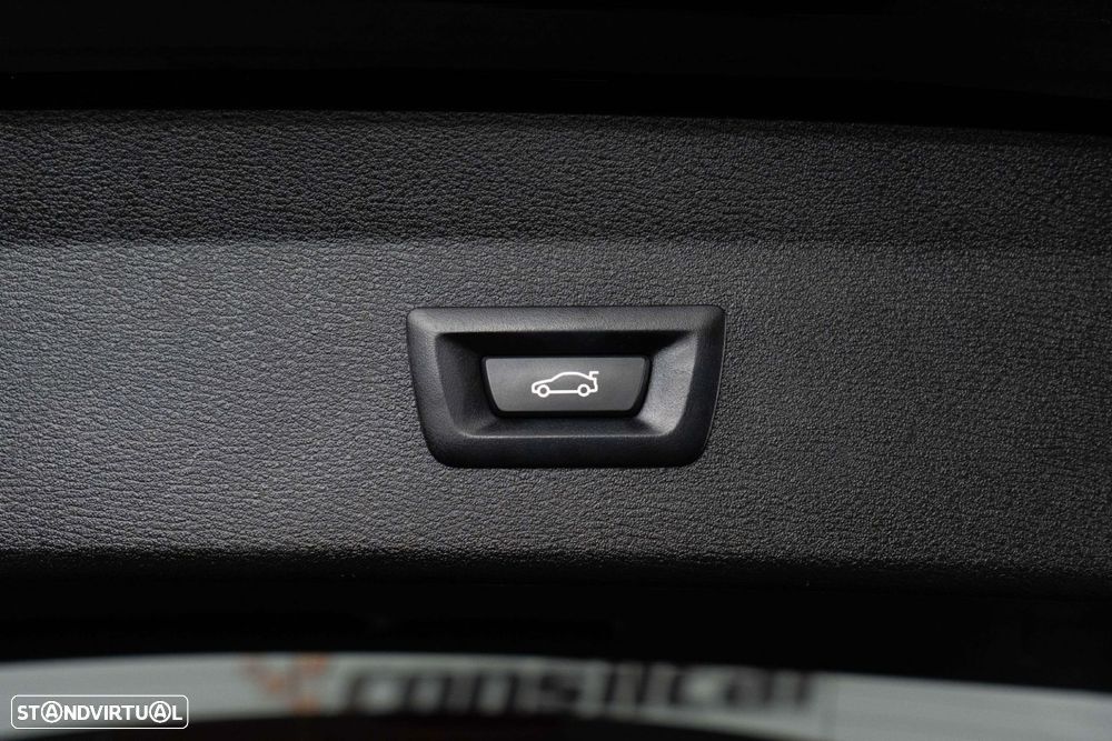 BMW X1 25 e xDrive Corporate Edition - 14