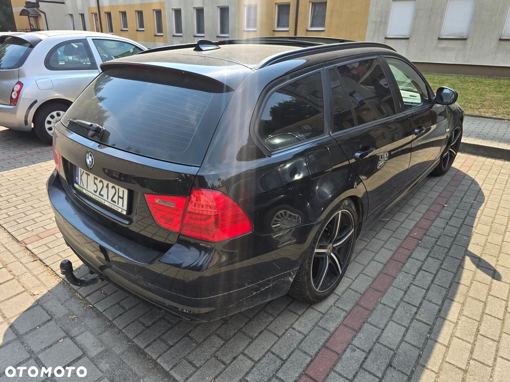 BMW Seria 3 318d Sport Line - 12