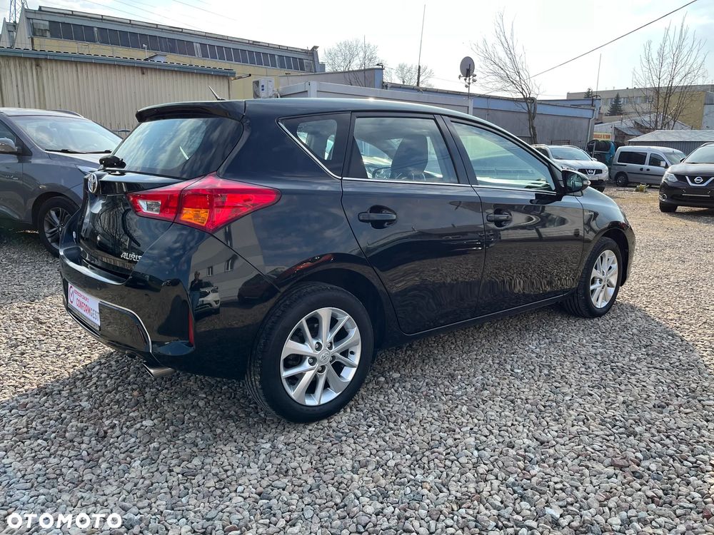 Toyota Auris - 5