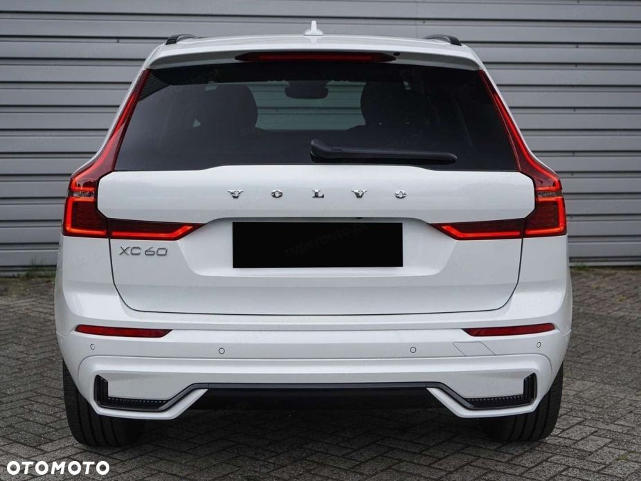 Volvo XC 60 B5 B AWD Ultra Dark - 5