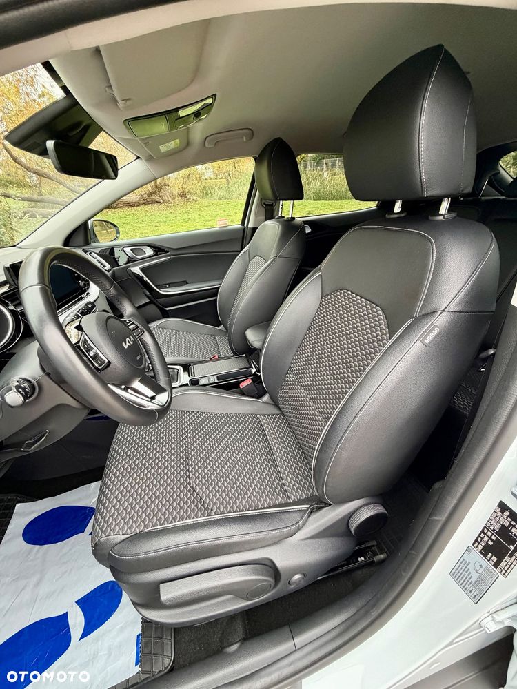 Kia XCeed - 22