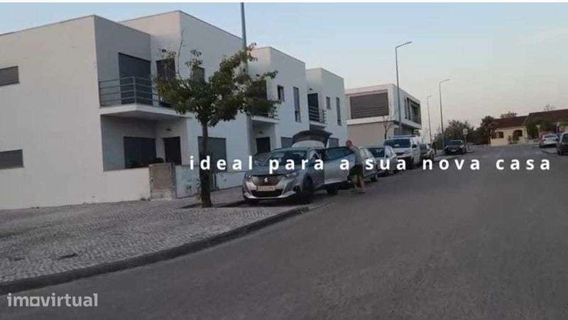 A concretização de uma construção idealizada, num só lote de terreno. - Grande imagem: 5/8